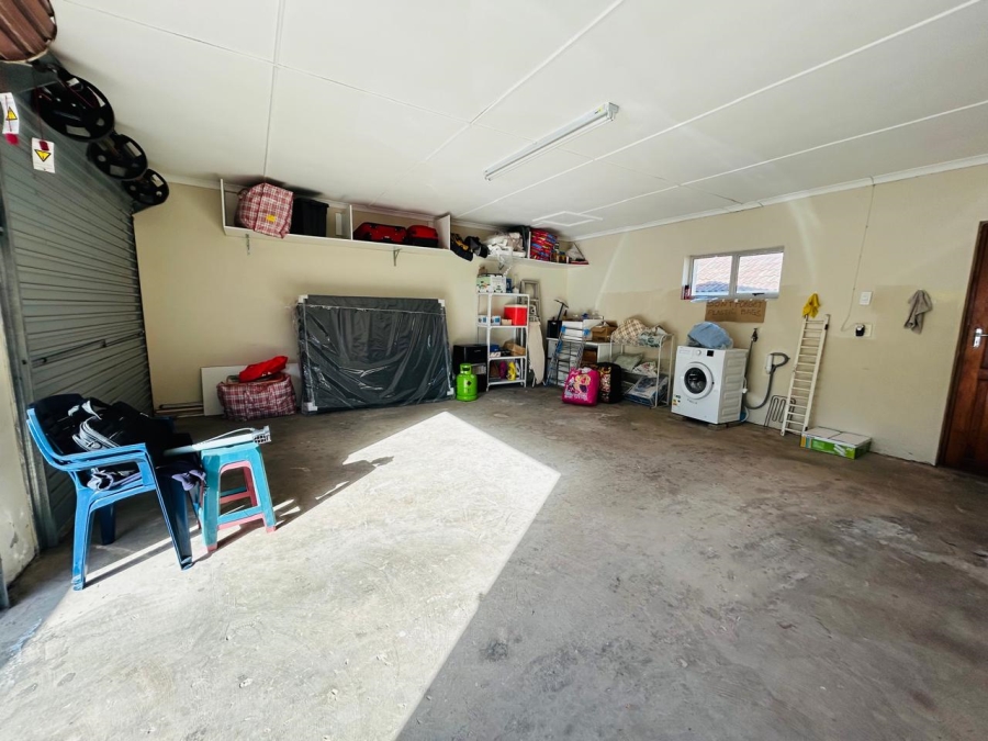 2 Bedroom Property for Sale in Beacon Bay Eastern Cape